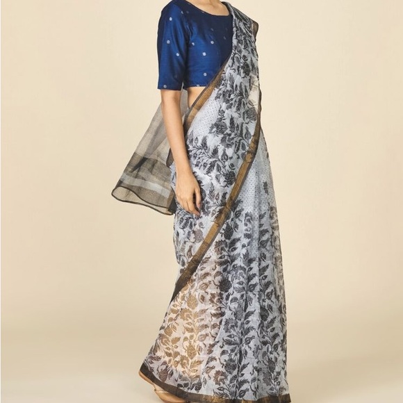 Brand new fabindia silk blouse you cannot miss - Picture 7 of 8